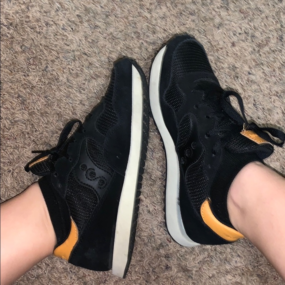 BLACK SAUCONY SNEAKERS SIZE 7.5